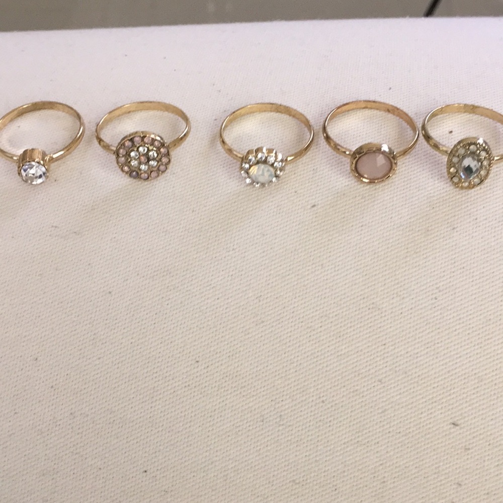 Set of rings